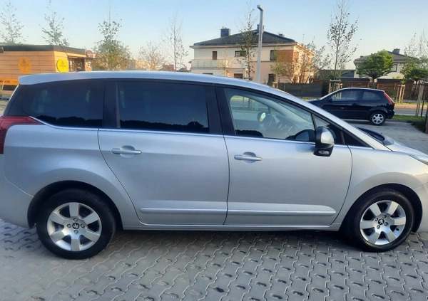 Peugeot 5008 cena 36500 przebieg: 230000, rok produkcji 2014 z Swarzędz małe 379